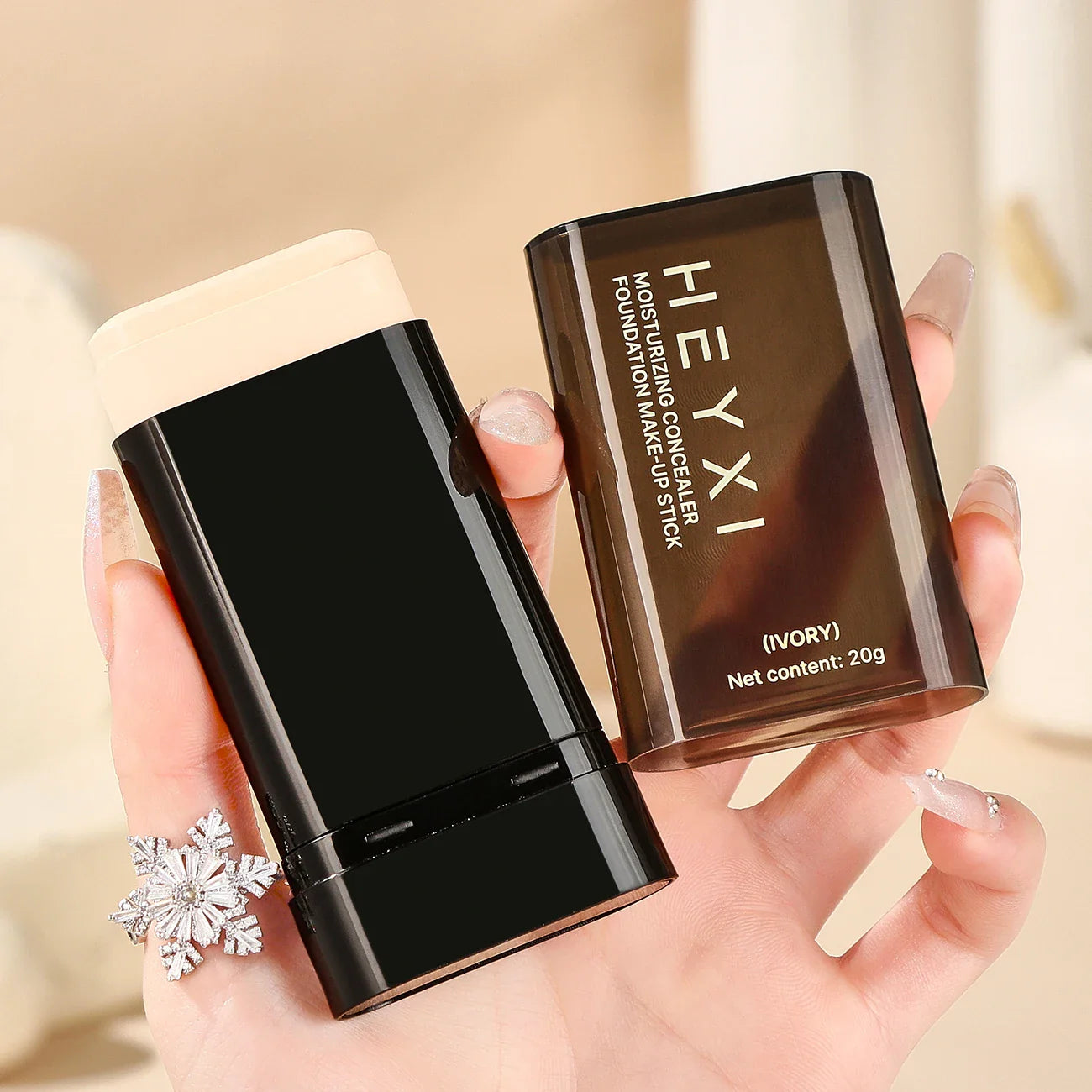 Foundation make-up Stick concealer - matte surface, all skin types, moisturize to create a natural base makeup,