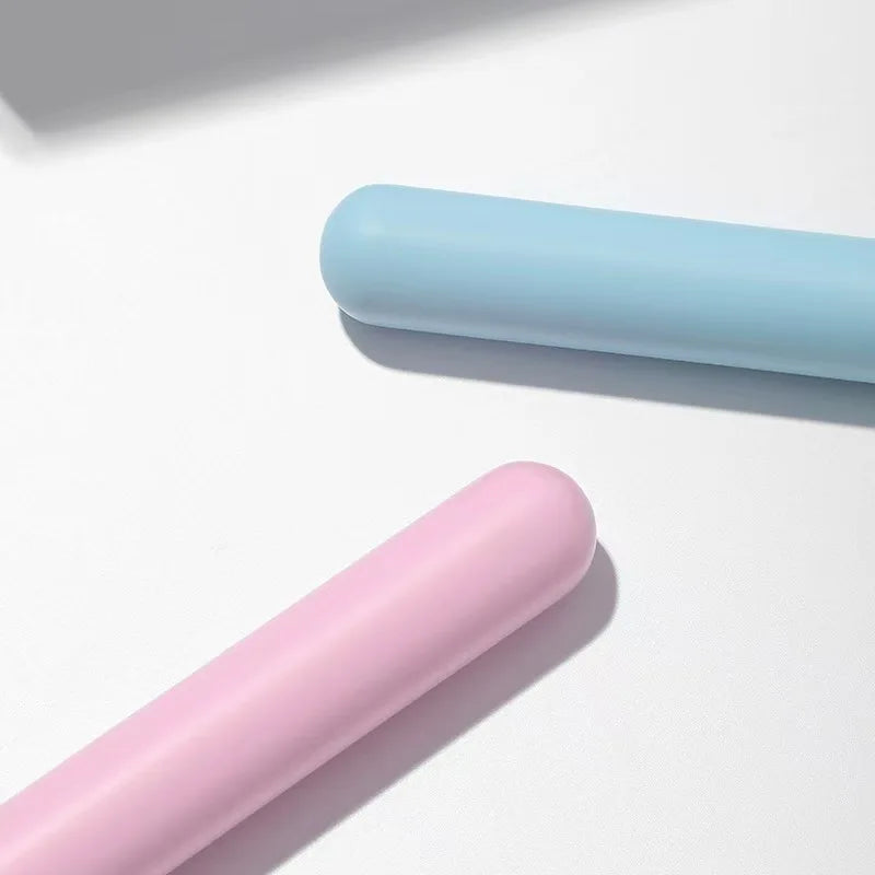 A full set of makeup tools including 7 colored makeup brushes, loose powder, contouring, eyeshadow, eyebrow brushes, etc