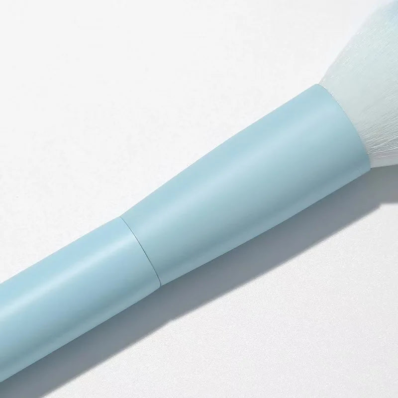 A full set of makeup tools including 7 colored makeup brushes, loose powder, contouring, eyeshadow, eyebrow brushes, etc