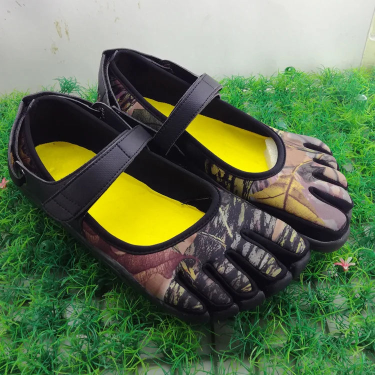 Outdoor Men Women Five Toes Shoes Lightweight Leather 5 Toes  Sneakers Quick Dry Hiking Shoes Upstream Shoes